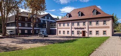 SL'otel im Parforcehaus