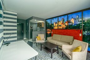 SL'otel im Parforcehaus