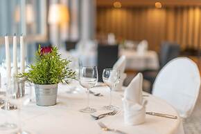 SL'otel im Parforcehaus