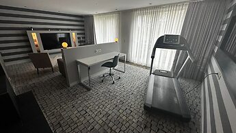 SL'otel im Parforcehaus