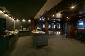 SL'otel im Parforcehaus