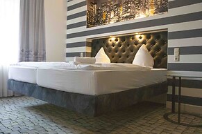 SL'otel im Parforcehaus