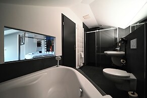 SL'otel im Parforcehaus