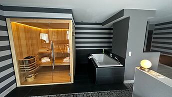 SL'otel im Parforcehaus