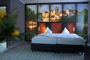 SL'otel im Parforcehaus