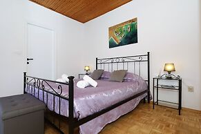 Apartments Saphron Beach