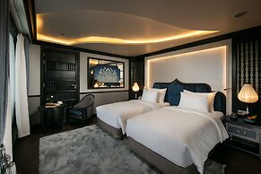 Lapinta Luxury Cruises