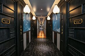 Lapinta Luxury Cruises