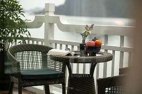 Lapinta Luxury Cruises