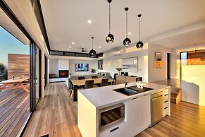 Freycinet Coastal Retreat