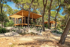 Pine Beach Pakostane Glamping Homes - All Inclusive light