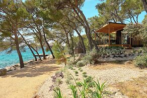 Pine Beach Pakostane Glamping Homes - All Inclusive light