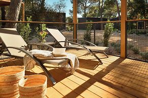 Pine Beach Pakostane Glamping Homes - All Inclusive light