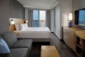 Hyatt Place Boston/Seaport District