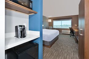 Holiday Inn Express & Suites Cedar Springs – Grand Rapids N, an IHG Ho