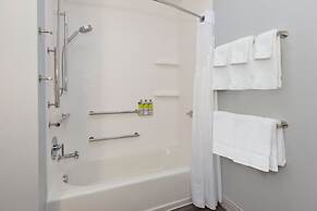 Holiday Inn Express & Suites Cedar Springs – Grand Rapids N by IHG