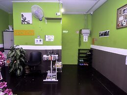 SPOT ON 89929 Tropical Lodge