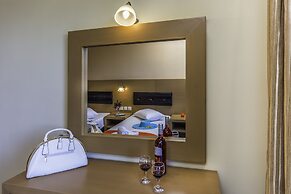 Kozanos Hotel & Suites