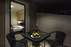 Kozanos Hotel & Suites