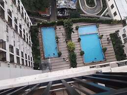 Modern Residence 3 by Hendra