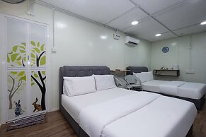 OYO 89873 Nurbayu Chalet