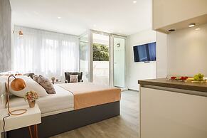 Rose Gold Rooms & Studio With Balcony