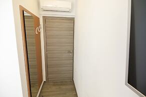 Rose Gold Rooms & Studio With Balcony