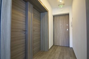 Rose Gold Rooms & Studio With Balcony