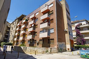 Rose Gold Rooms & Studio With Balcony