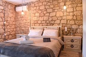 Stone Studio With Sea Views Near the Beach