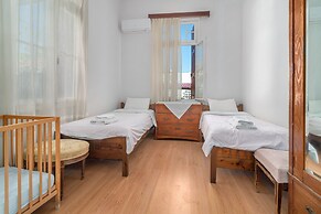 Costa Vasia Suites & Apartments