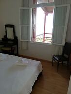 Costa Vasia Suites & Apartments