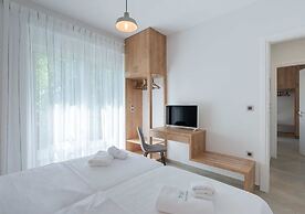 Costa Vasia Suites & Apartments