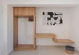 Costa Vasia Suites & Apartments