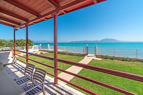 Costa Vasia Suites & Apartments