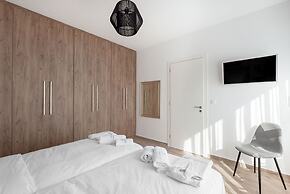 Costa Vasia Suites & Apartments