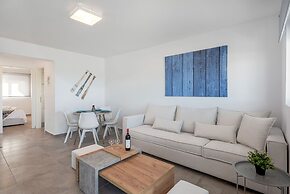 Costa Vasia Suites & Apartments