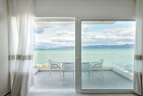 Costa Vasia Suites & Apartments