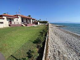 Costa Vasia Suites & Apartments