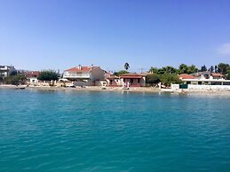 Costa Vasia Suites & Apartments