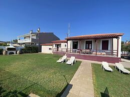 Costa Vasia Suites & Apartments