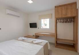 Costa Vasia Suites & Apartments