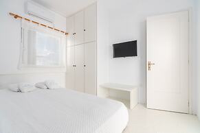 Costa Vasia Suites & Apartments