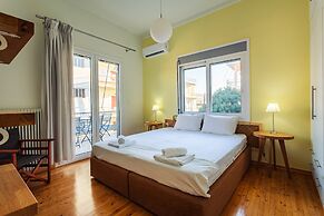 Upscale Modern Escape in the Historic Center