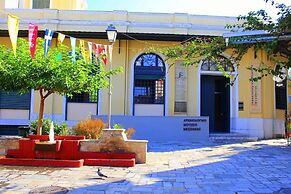 Upscale Modern Escape in the Historic Center