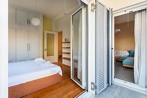 Upscale Modern Escape in the Historic Center