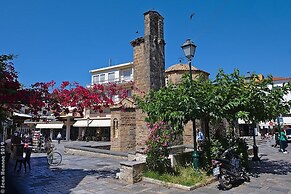 Upscale Modern Escape in the Historic Center