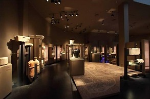 Upscale Modern Escape in the Historic Center