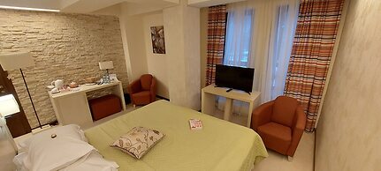 Ioana Hotels