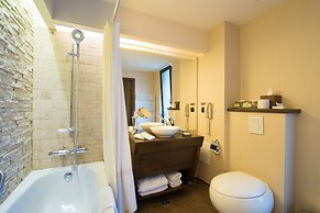 Ioana Hotels